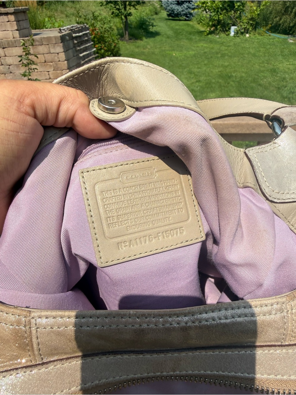 Vintage Coach Soho Lynn Hobo Shoulder Bag Metallic Shiny Gold Y2K - Picture 11 of 13